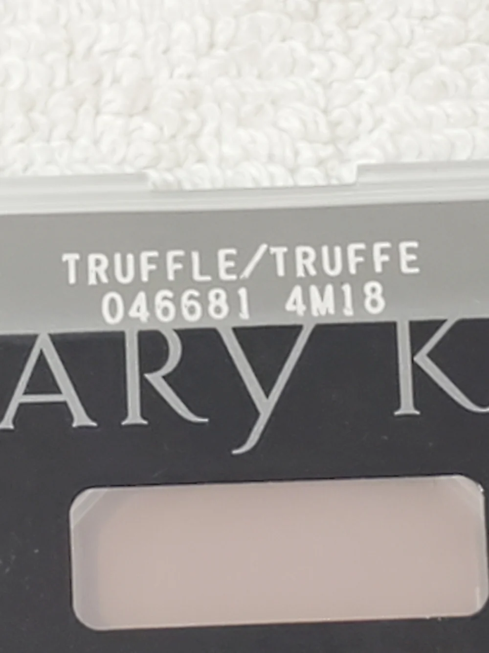 Mary Kay Mineral Eye Shadow — Soft Taupe Truffle